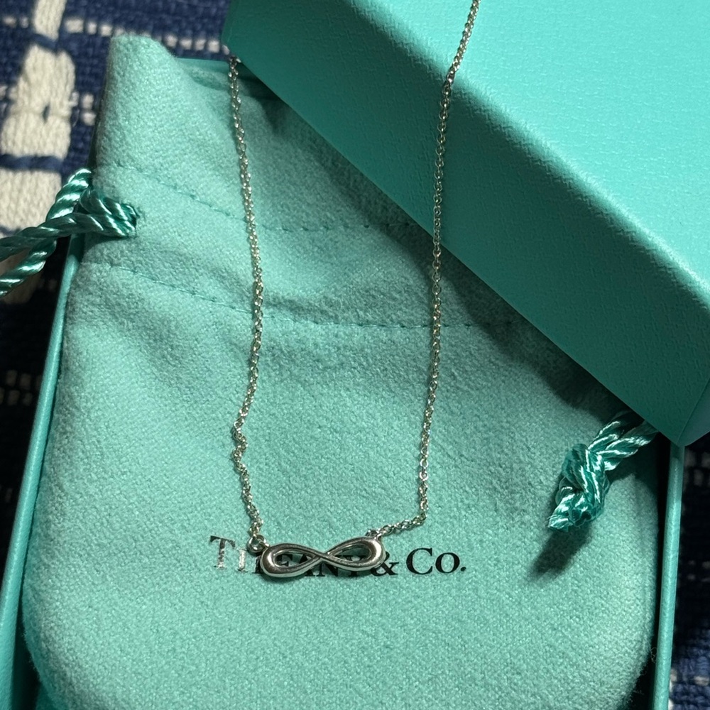 Tiffany & Co. Sterling Silver Infinity Necklace with Signature Blue Pouch - Picture 6 of 7